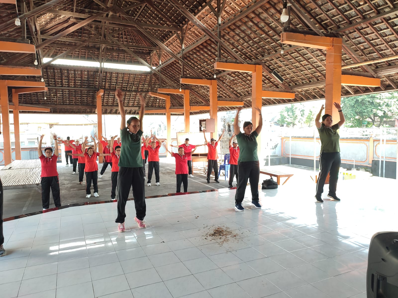 giat posyandu lansia desa tojan dengan jumlah lansia