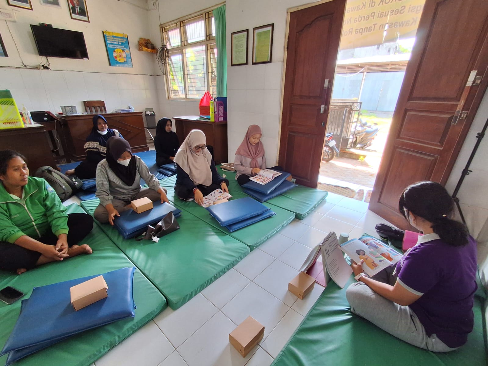 kegiatan kelas ibu hamil di Desa Kp Gelgel