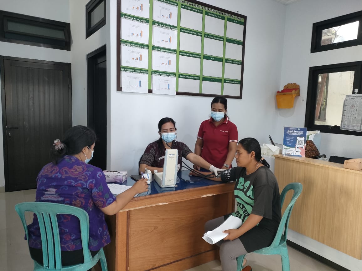Kegiatan Kelompok Pemeriksaan dan Penyuluhan Hipertensi di Desa Jumpai
