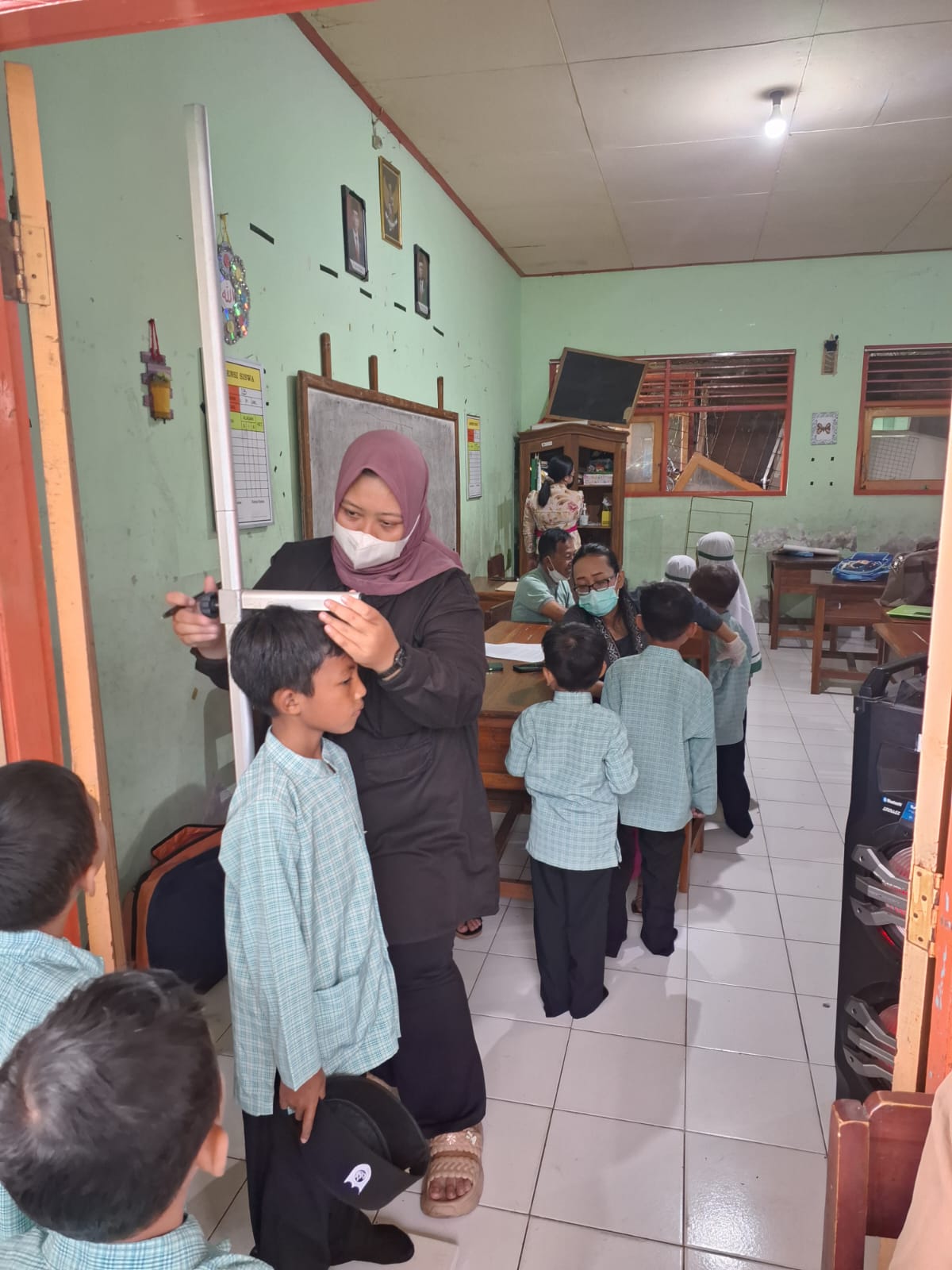 kegiatan Penjaringan siswa dan CKG anak sekolah di MIN Klungkung