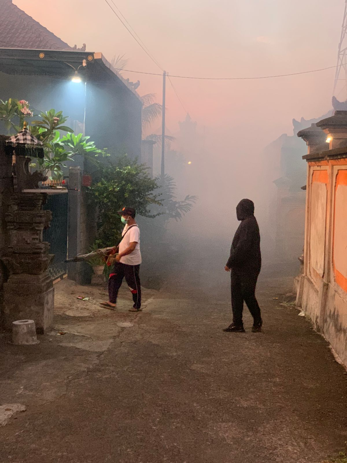 giat fogging siklus II di wilayah desa tangkas