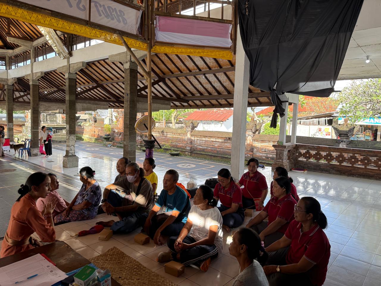 kegiatan penyuluhan dan pemeriksaan hipertensi di desa Kamasan