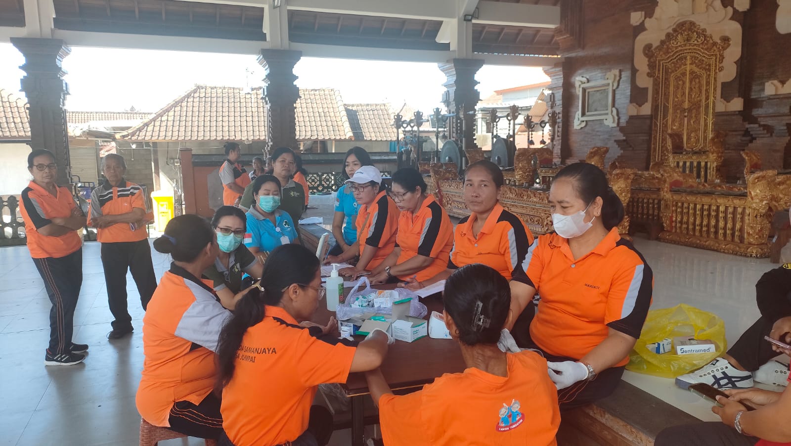 Giat posyandu Lansia dn pemeriksaan PTM di jumpai kangin