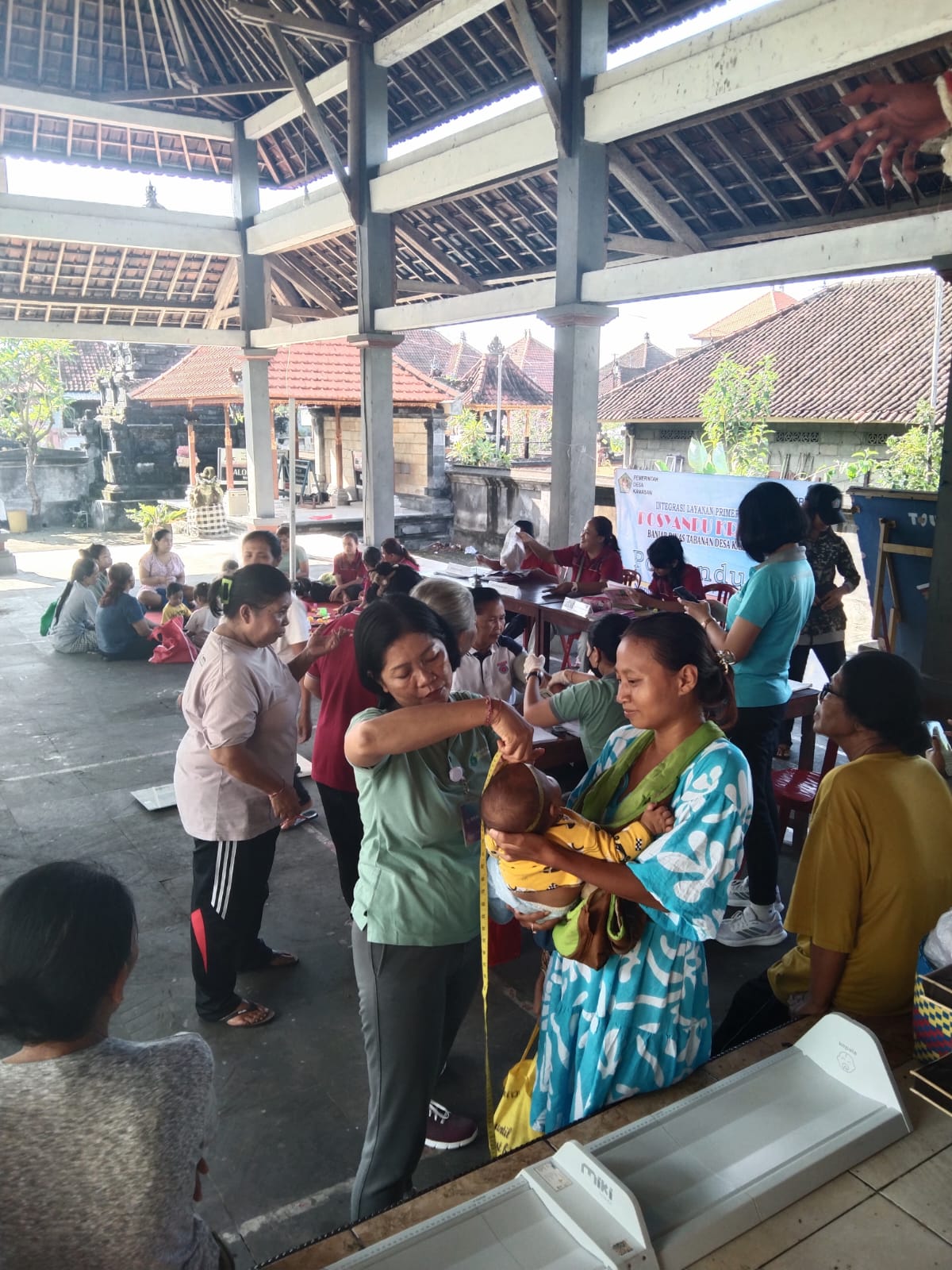 Kegiatan posyandu ILP Kresna, pemantauan tumbuh kembang, pemantauan imunisasi dan Balita T di Banjar Tabanan