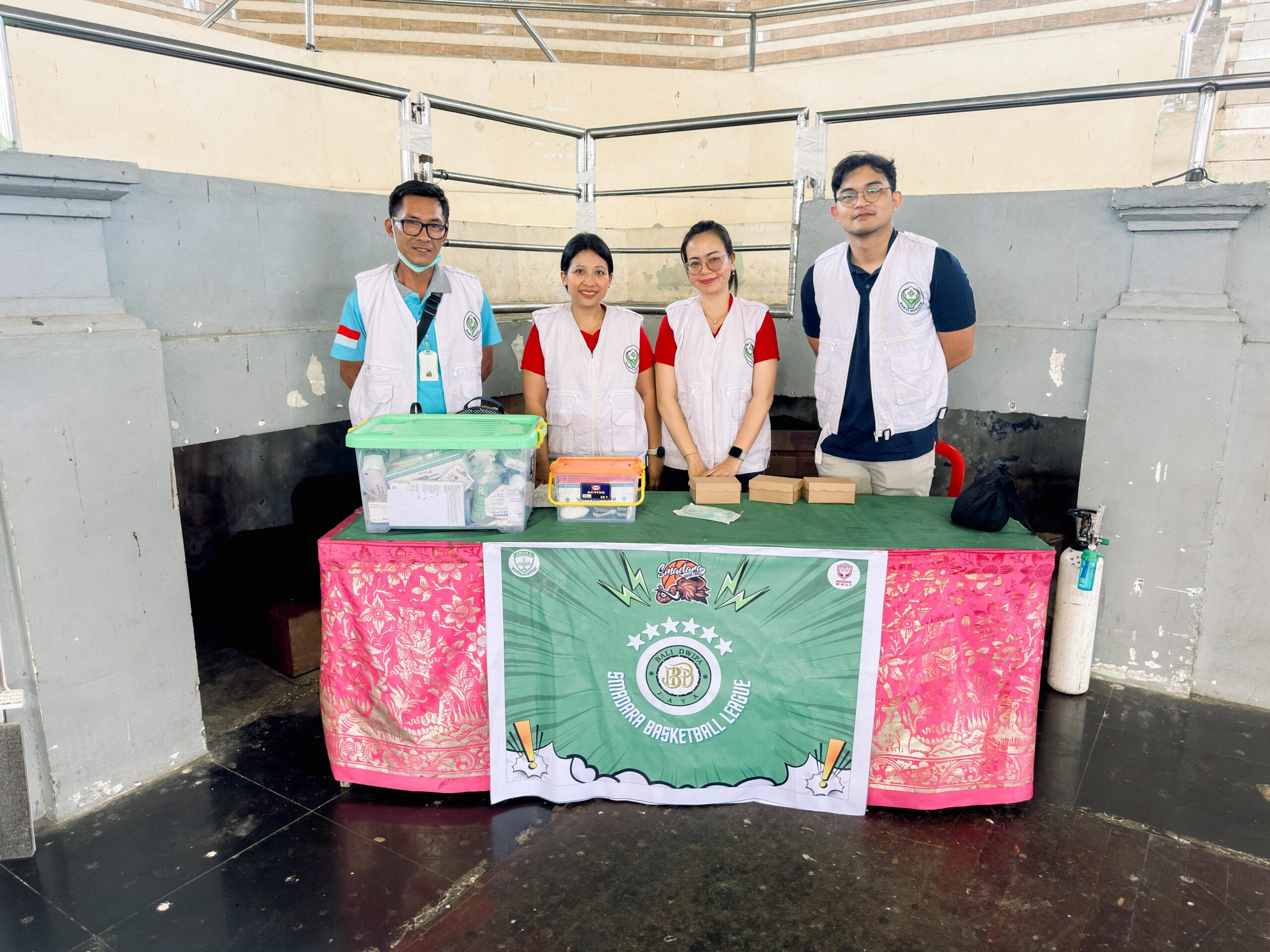 Kegiatan P3K dalam Rangka Smadara Basketball League SMP Se-Bali di GOR Swecapura